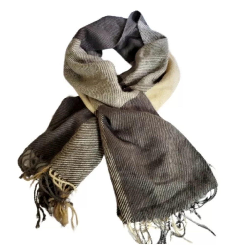 Ann Taylor Scarf Women's Grey/Cream Plaid Fringe Open Wrap One Size